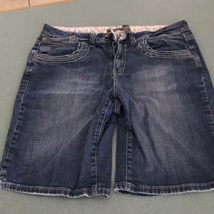 Apt 9 Bermuda shorts